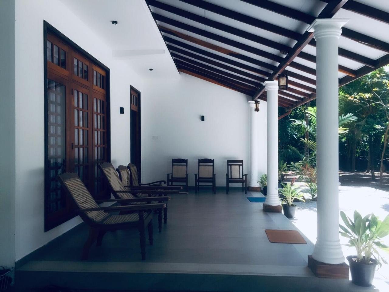Casa Blanca Hotel Ahangama Exterior photo