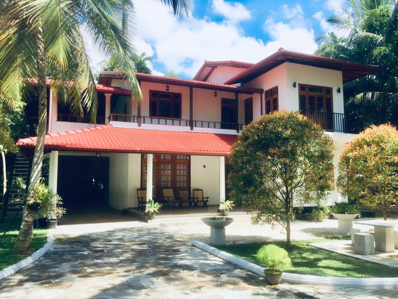 Casa Blanca Hotel Ahangama Exterior photo